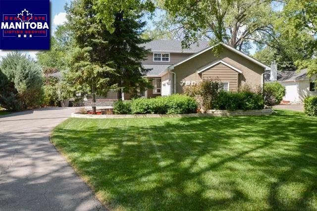 780 Kildonan Dr
