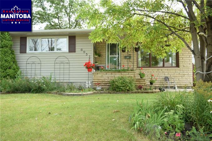 Property 693 Parkdale St Main image