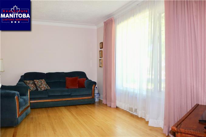 Property 376 Munroe Ave img1