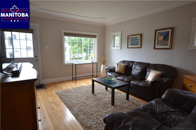 Property 400 St Jean Baptiste St img1