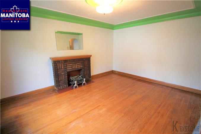 Property 396 Charles St img1