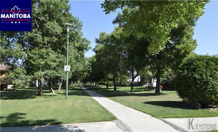 Property 147 Millwood Mdw img1