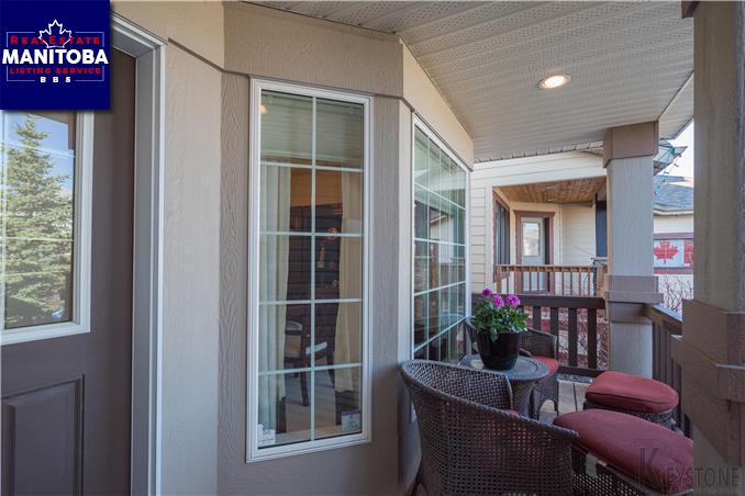 Property 124 Reg Wyatt Way img1