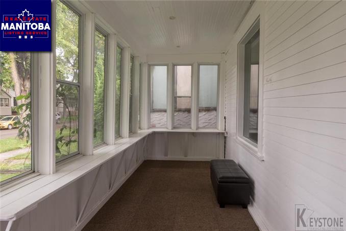 Property 30 Inkster Blvd img1