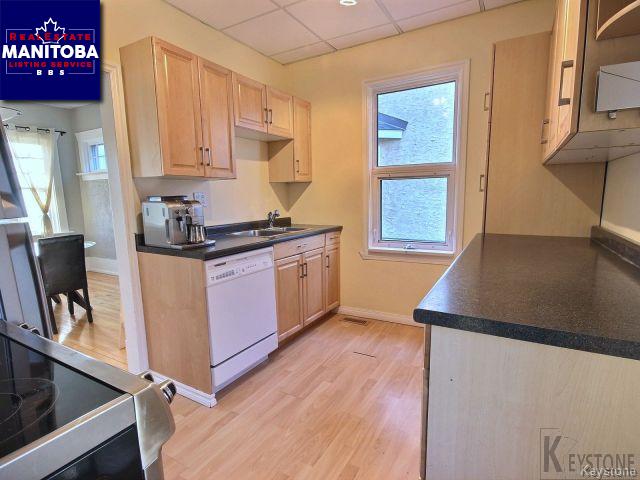 Property 132 Campbell St img1