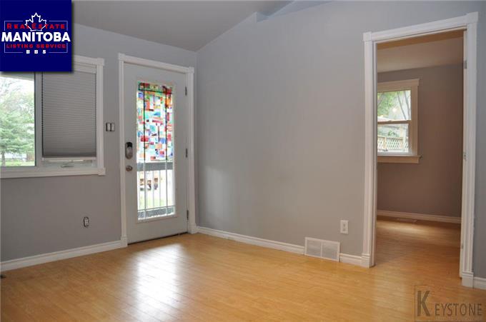 Property 252 Mclean St img1