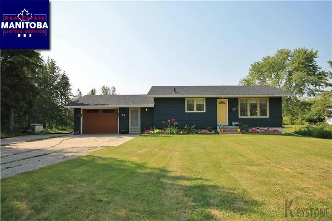 76 Donald Rd E, St Andrews