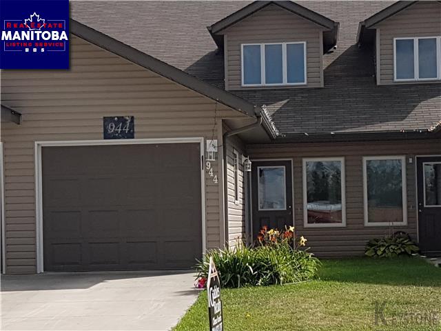 Property 944 Parkhill Dr Main image