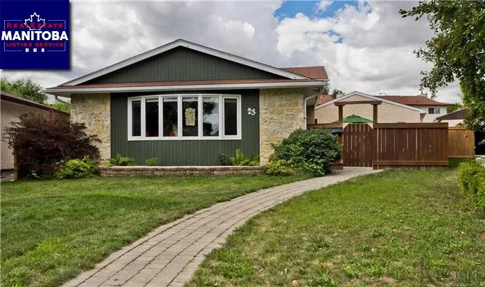 23 Blackwater Bay, Winnipeg