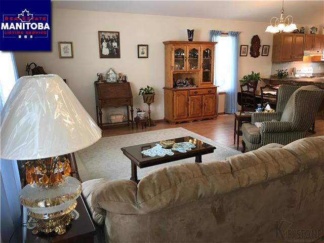 Property 15 Burr Oak Way img1