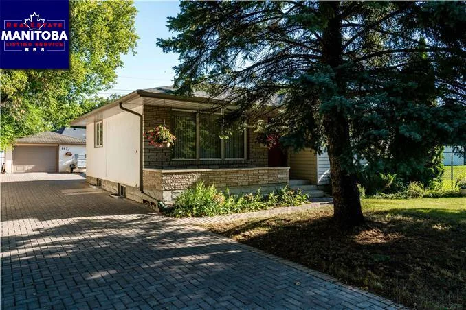 867 Crescent Dr, Winnipeg