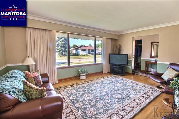 Property 633 Dallenlea Ave img1