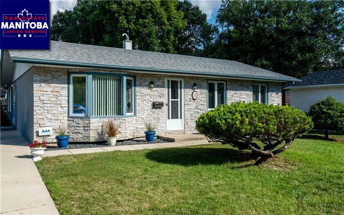 Property 11 Oakridge Bay Main image