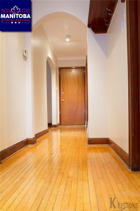 Property 466 Redwood Ave img1