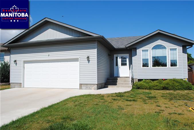 Property 7 Carlyle Bay Main image