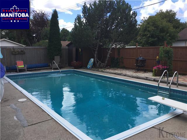 Property 5 Newark Rd img1