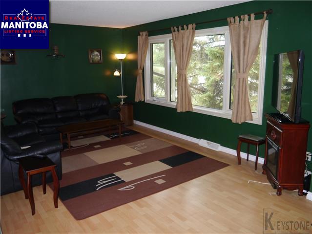 Property 900 Archibald St img1