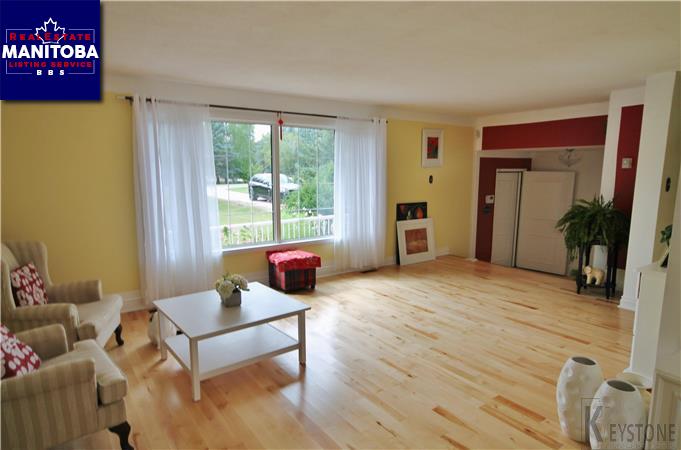 Property 23 Parkview Pl img1