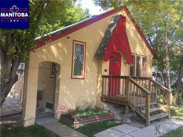 Property 830 Valour Rd img1