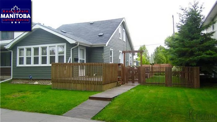 933 Beach Ave, Winnipeg