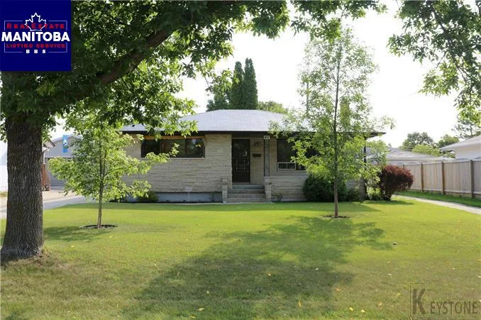 47 Burnaby Bay, Winnipeg