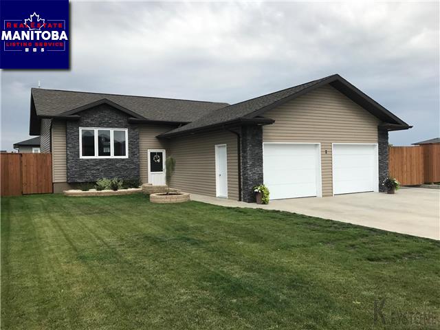 Property 2 Kingfisher Bay Main image