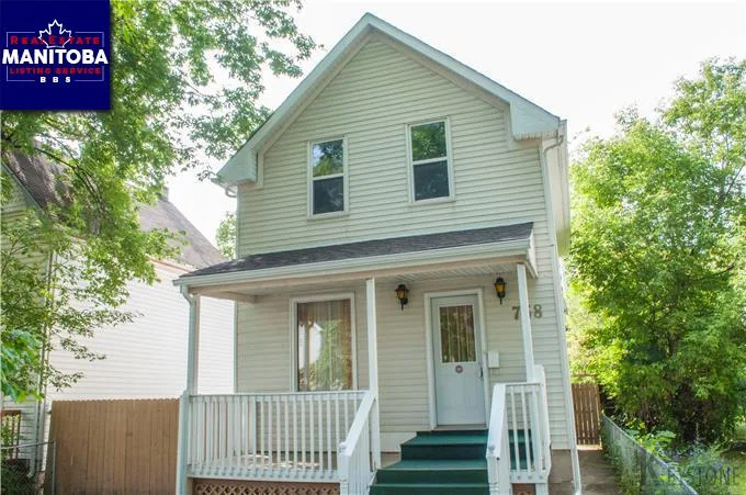 758 Simcoe St, Winnipeg