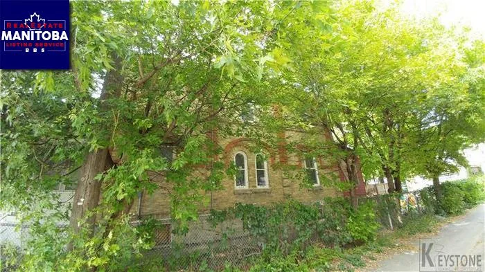 485 Mountain Ave