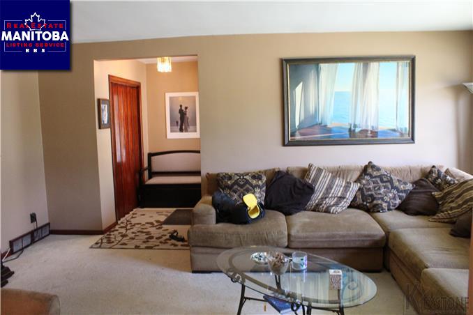 Property 10 Kern Dr img1