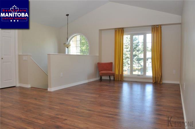 Property 493 Parkview St img1