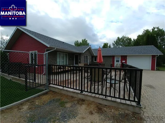 34102 Bushfarm Rd S, Steinbach
