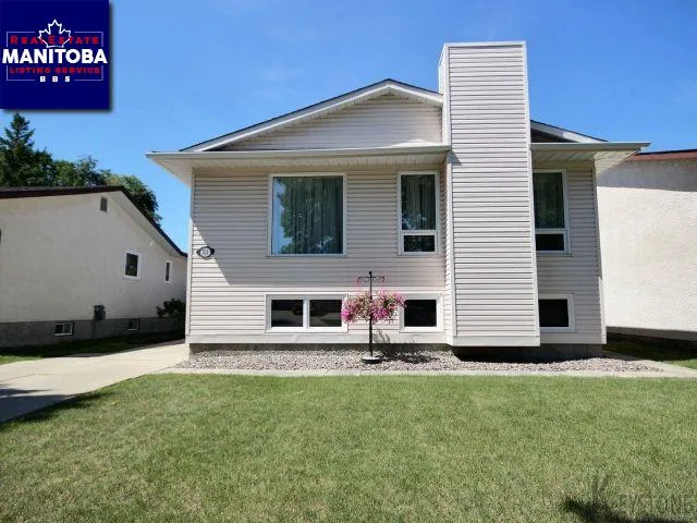 102 Yanofsky Way, Winnipeg
