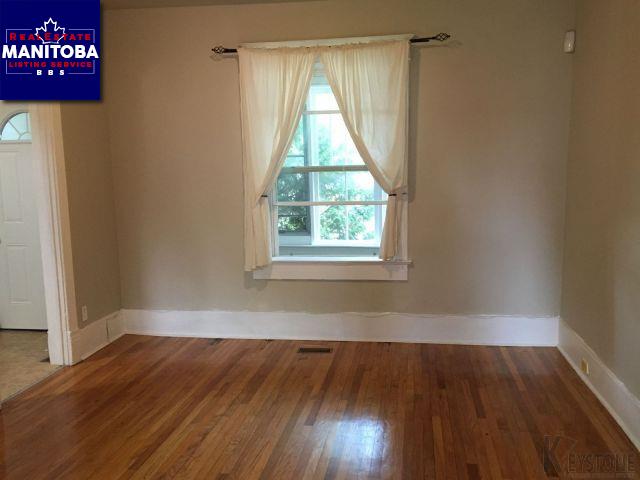 Property 445 Bannerman Ave img1