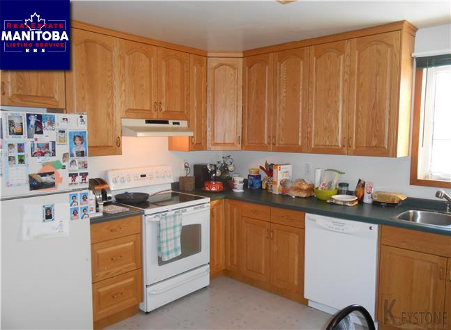 Property 16 Erven Rd E img1