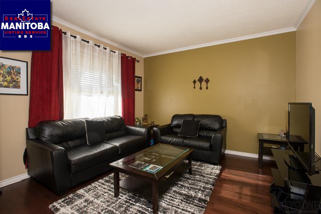 Property 581 Machray Ave img1