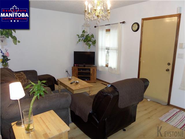 Property 775 Alexander Ave img1