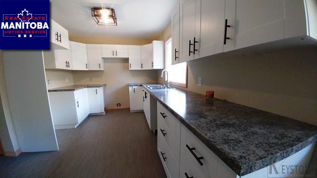 Property 83 Delwood Dr img1