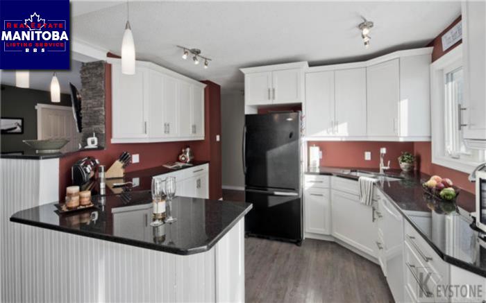 Property 152 Fourth St S img1