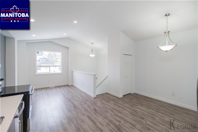 Property 178 Johnson Ave W img1