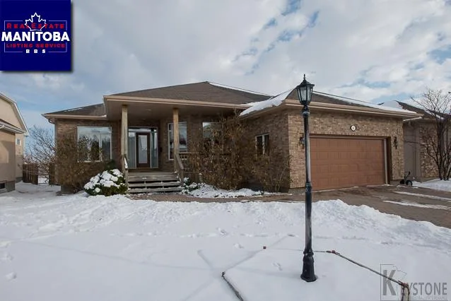 42 Castle Ridge Dr, Winnipeg