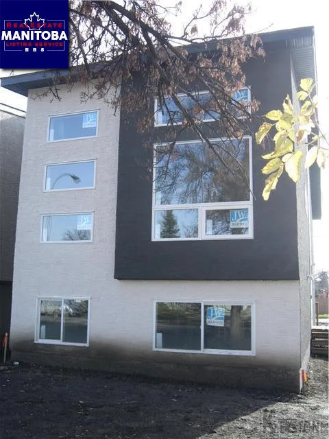 864 Hector Ave, Winnipeg