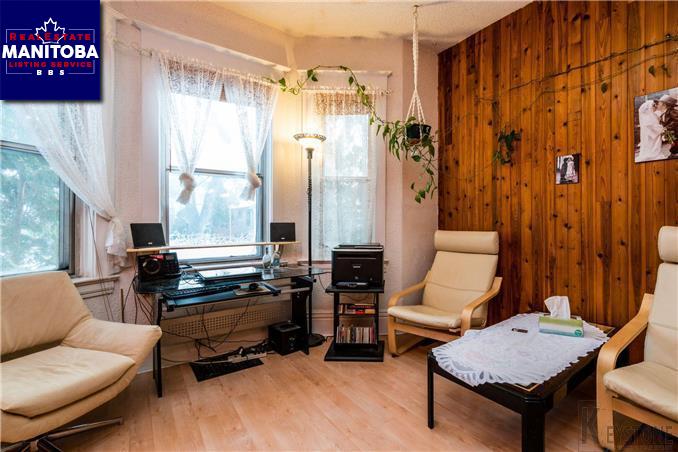 Property 1048 Sherburn St img1