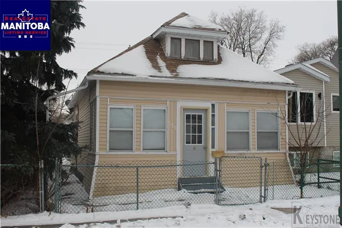 532 Larsen Ave, Winnipeg