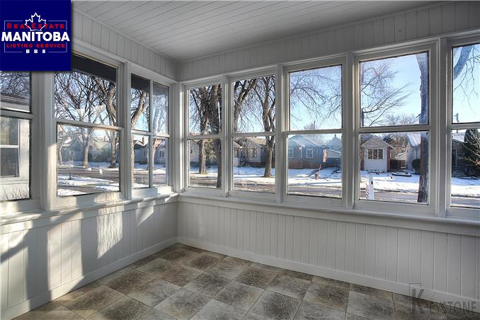 Property 1286 Dominion St img1