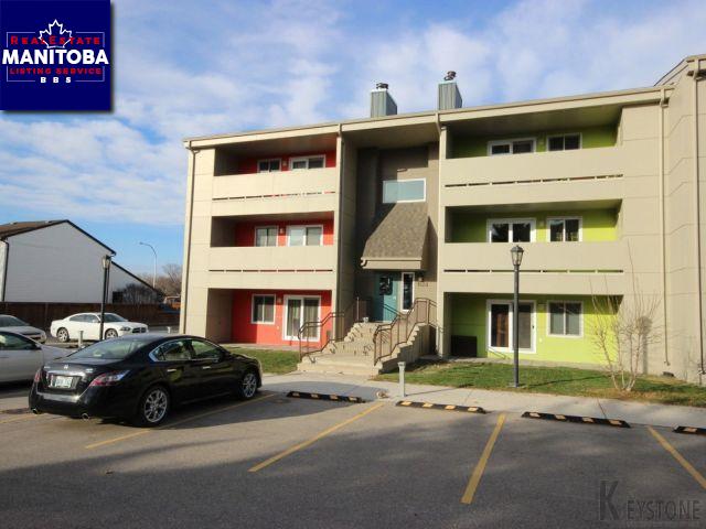 Property 7 1523 Chancellor Dr Main image