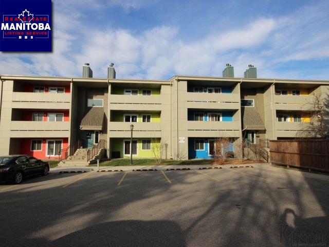 Property 7 1523 Chancellor Dr img1