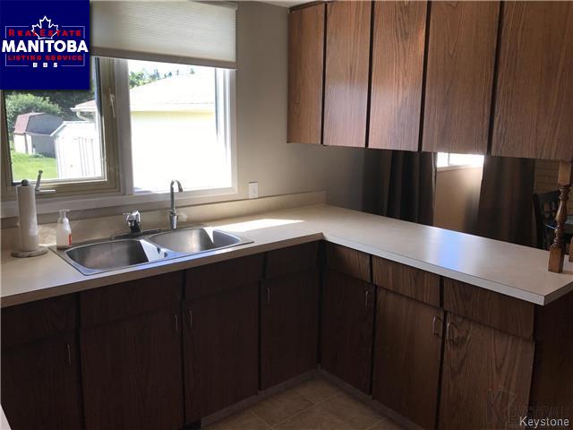 Property 650 William Ave img1