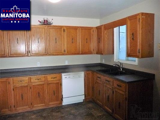 Property 12 Sturgeon Cr img1