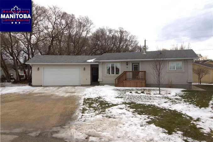 4 Bed House for Sale at 16 Elmdale Pl, Niverville, MB - MLS® #1729983
