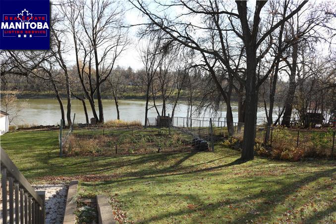 Property 2716 Assiniboine Ave img1